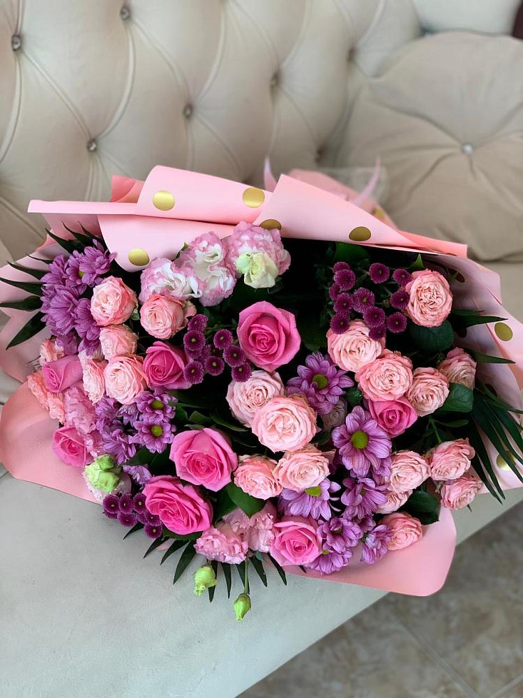 Букет цветов из: Хризантемы, Розы и Лизиантусы в Шатрово