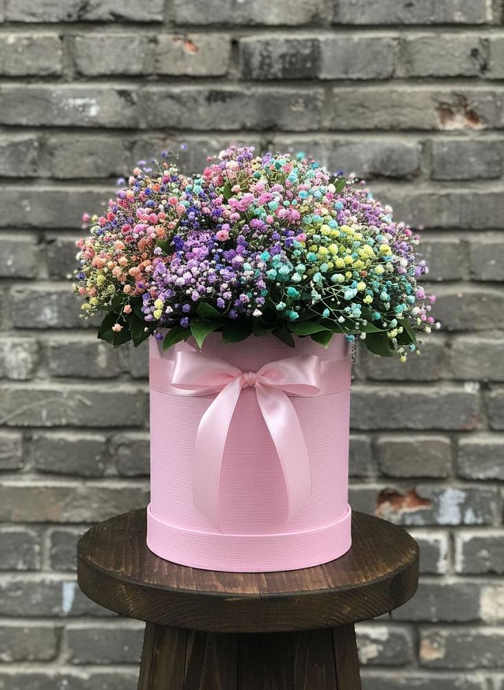 Цветочная композиция из Гипсофила и Розы в шляпной коробке в Шатрово