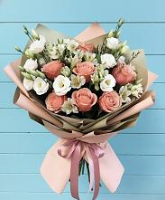 Букет цветов из:  Розы, Альстромерии и Лизиантусы в Шатрово