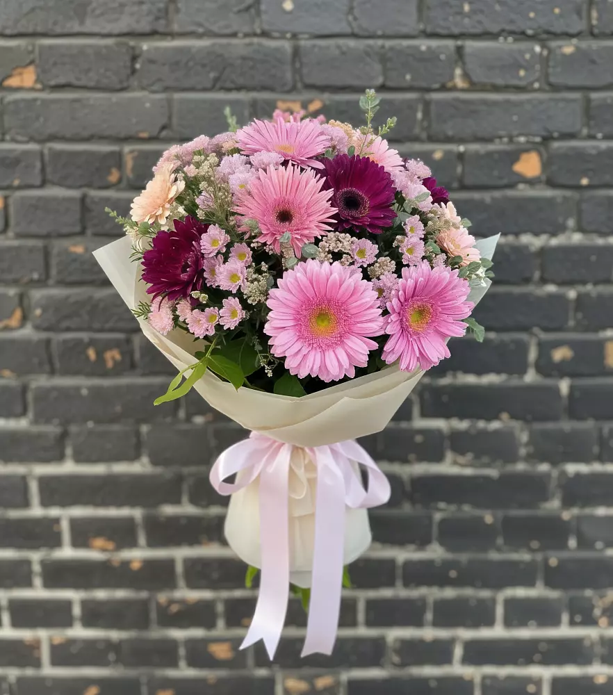 Букет цветов из: Герберы и Хризантемы в Шатрово