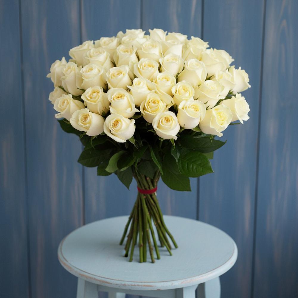 Букет 51 Белая роза Эдлесс Лав в Шатрово
