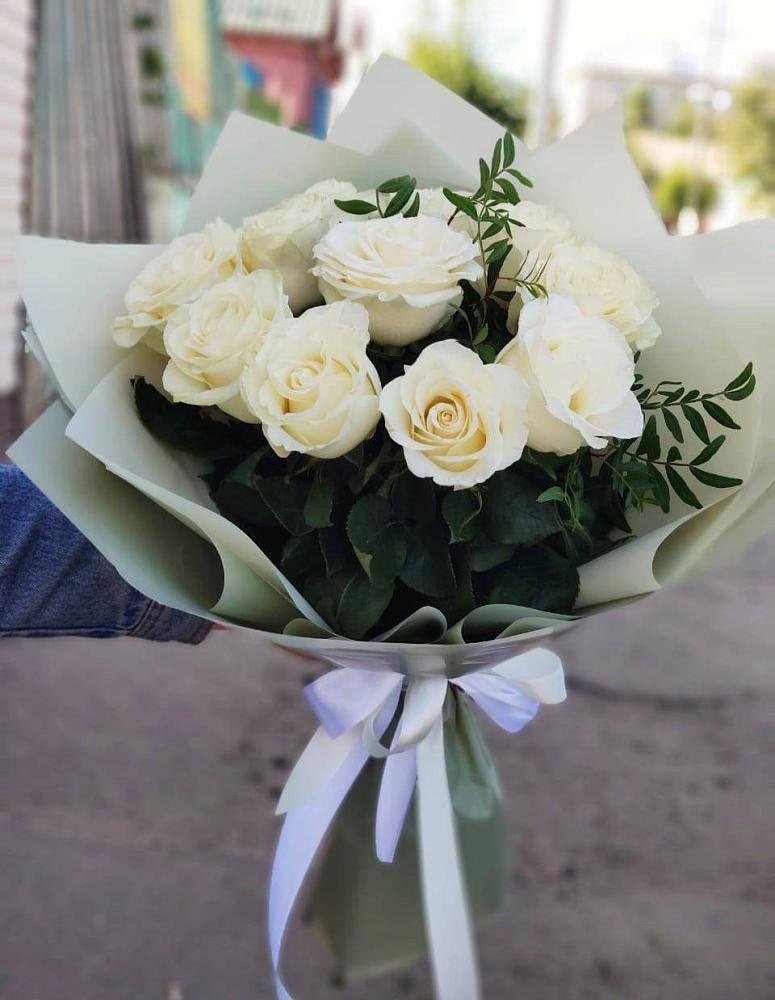 Букет Белые розы Проуд в Шатрово