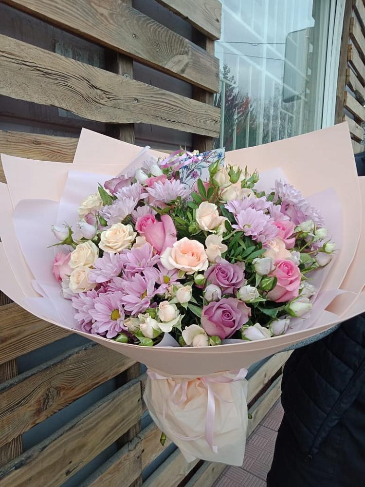 Букет цветов из: Розы и Хризантемы в Шатрово