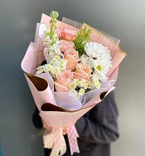 Букет цветов из:  Хризантемы и Розы в Шатрово