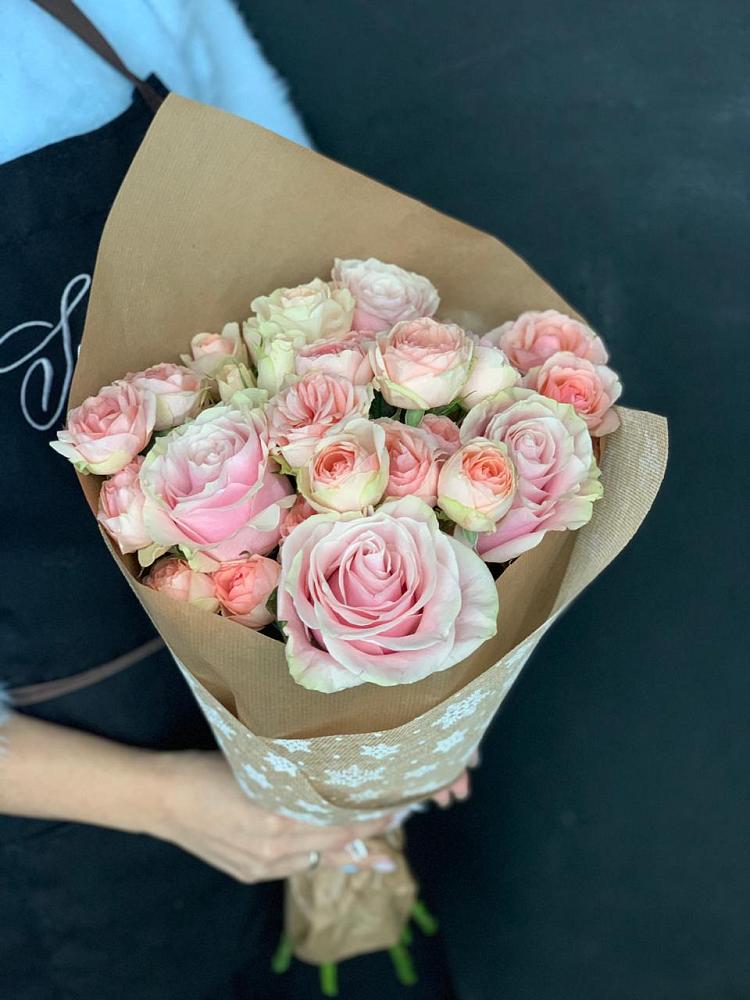 Букет цветов из: Хризантемы и Розы в Шатрово