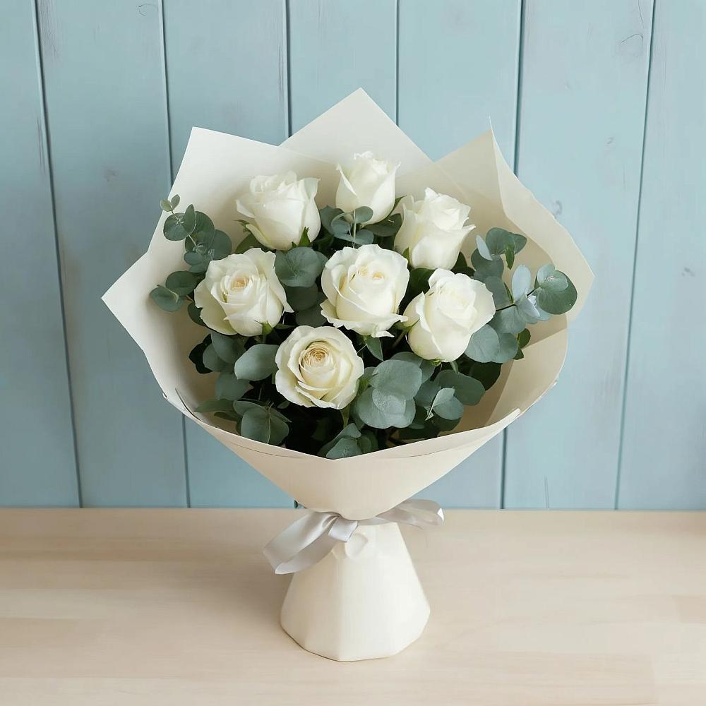 Букет Белые розы в Эвкалипте в Шатрово