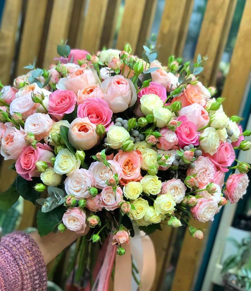 Букет цветов из: Розы в Шатрово