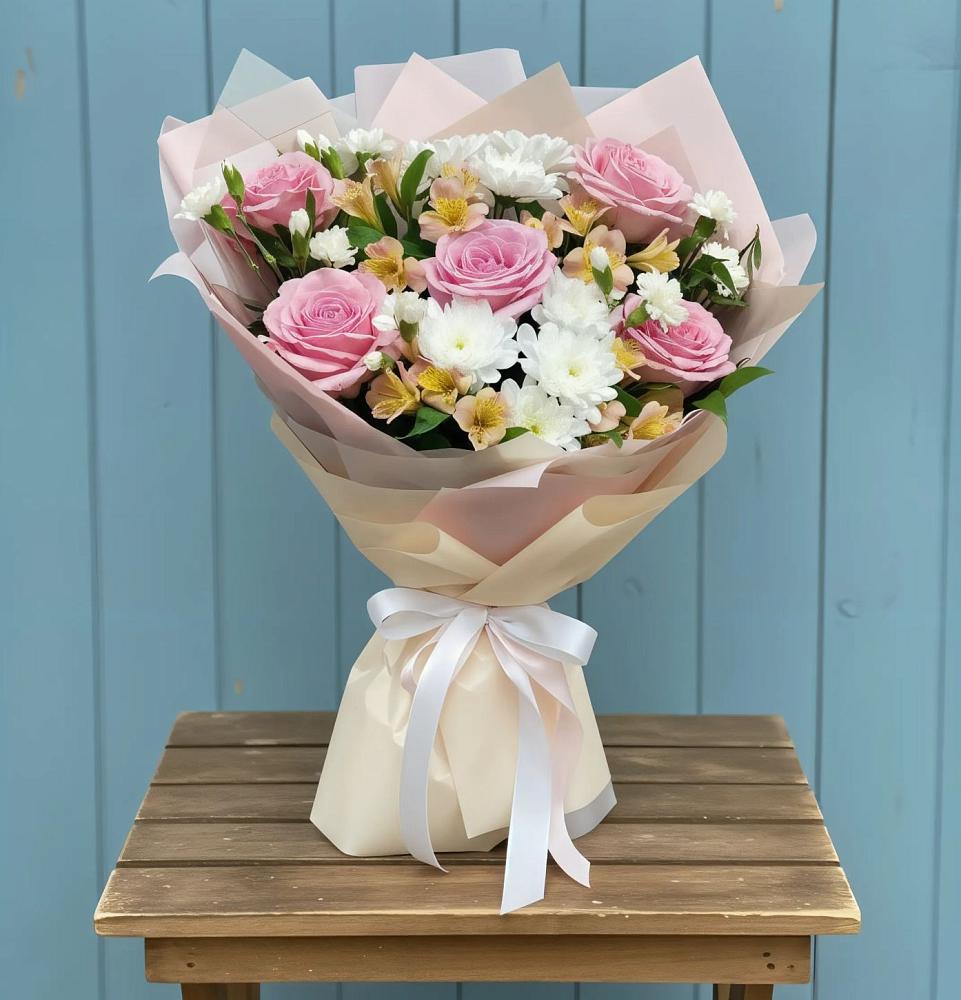 Букет цветов из: Гвоздики, Орхидеи и Розы в Шатрово