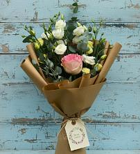 Букет цветов из:  Розы и Лизиантусы в Шатрово