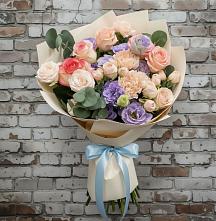 Букет цветов из:  Розы, Лизиантусы и Гвоздики в Шатрово